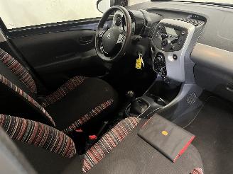 Citroën C1 C1 Hatchback 1.0 Vti 68 12V (1KR-FE(CFB)) [51kW]  (04-2014/04-2018) picture 14