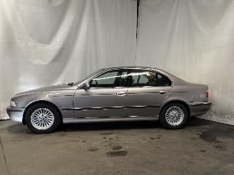 BMW 5-serie 5 serie (E39) Sedan 523i 24V (M52-B25(256S4)) [125kW]  (09-1995/08-200=
0) picture 4
