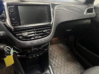 Peugeot 2008 2008 (CU) MPV 1.2 Vti 12V PureTech 82 (EB2F(HMZ)) [60kW]  (03-2013/12-=
2018) picture 19