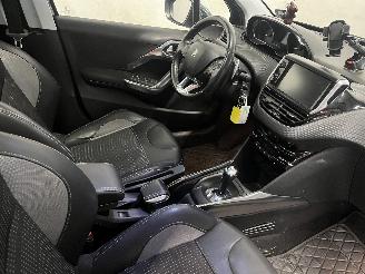 Peugeot 2008 2008 (CU) MPV 1.2 Vti 12V PureTech 82 (EB2F(HMZ)) [60kW]  (03-2013/12-=
2018) picture 12