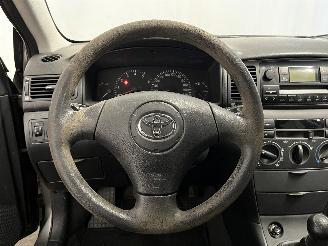 Toyota Corolla Corolla (E12) Hatchback 2.0 D-4D 16V 90 (1CD-FTV) [66kW]  (01-2002/12-=
2006) picture 18