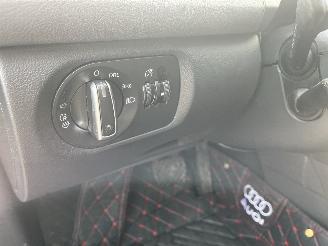 Audi A3 A3 (8P1) Hatchback 3-drs 1.6 TDI 16V (CAYC) [77kW]  (05-2009/08-2012) picture 12