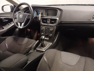 Volvo V-40 V40 (MV) Hatchback 5-drs 2.0 D2 16V (D4204T8(Euro 6b)) [88kW]  (02-201=
5/08-2019) picture 10