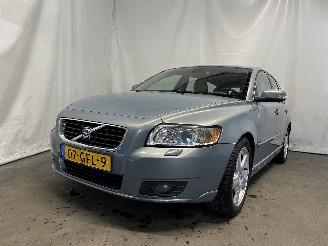 Vaurioauto  passenger cars Volvo V-50 V50 (MW) Combi 1.8 16V (B4184S11) [92kW]  (04-2004/12-2010) 2008/6