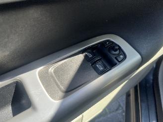 Volvo C-30 C30 (EK/MK) Hatchback 3-drs 1.6 D 16V (D4164T) [80kW]  (10-2006/12-201=
2) picture 10