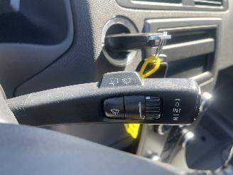 Volvo C-30 C30 (EK/MK) Hatchback 3-drs 1.6 D 16V (D4164T) [80kW]  (10-2006/12-201=
2) picture 12