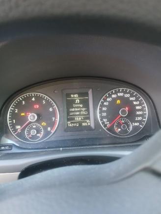 Volkswagen Touran Touran (1T3) MPV 1.2 TSI (CBZB) [77kW]  (05-2010/08-2015) picture 2