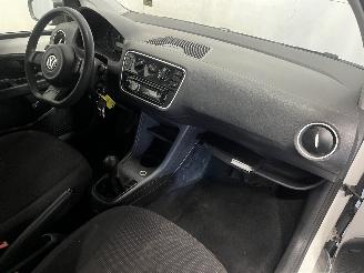 Volkswagen Up! Up! (121) Hatchback 1.0 12V 60 (CHYA) [44kW]  (08-2011/08-2020) picture 11