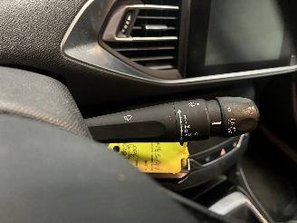 Peugeot 308 308 SW (L4/L9/LC/LJ/LR) Combi 5-drs 1.6 BlueHDi 120 (DV6FC(BHZ)) [88kW=
]  (03-2014/12-2021) picture 16