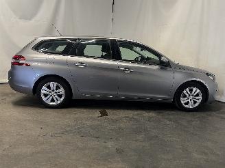 Peugeot 308 308 SW (L4/L9/LC/LJ/LR) Combi 5-drs 1.6 BlueHDi 120 (DV6FC(BHZ)) [88kW=
]  (03-2014/12-2021) picture 7