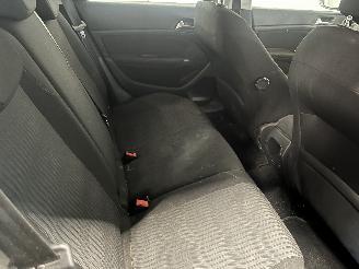 Peugeot 308 308 SW (L4/L9/LC/LJ/LR) Combi 5-drs 1.6 BlueHDi 120 (DV6FC(BHZ)) [88kW=
]  (03-2014/12-2021) picture 11