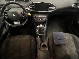 Peugeot 308 308 SW (L4/L9/LC/LJ/LR) Combi 5-drs 1.6 BlueHDi 120 (DV6FC(BHZ)) [88kW=
]  (03-2014/12-2021) picture 12