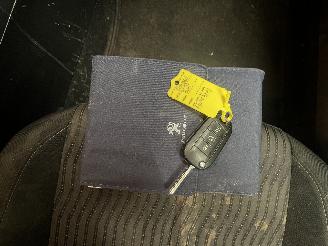 Peugeot 308 308 SW (L4/L9/LC/LJ/LR) Combi 5-drs 1.6 BlueHDi 120 (DV6FC(BHZ)) [88kW=
]  (03-2014/12-2021) picture 20