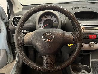 Toyota Aygo Aygo (B10) Hatchback 1.0 12V VVT-i (1KR-FE) [50kW]  (07-2005/05-2014) picture 18