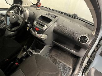 Toyota Aygo Aygo (B10) Hatchback 1.0 12V VVT-i (1KR-FE) [50kW]  (07-2005/05-2014) picture 8