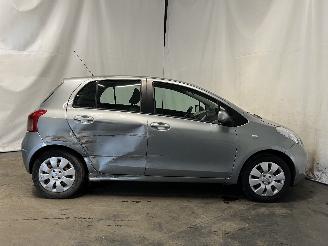 Toyota Yaris Yaris II (P9) Hatchback 1.3 16V VVT-i (2SZFE) [64kW]  (08-2005/11-2010=
) picture 6