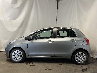 Toyota Yaris Yaris II (P9) Hatchback 1.3 16V VVT-i (2SZFE) [64kW]  (08-2005/11-2010=
) picture 3