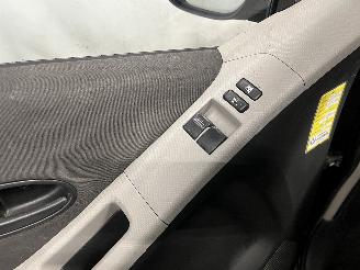 Toyota Yaris Yaris II (P9) Hatchback 1.0 12V VVT-i (1KR-FE) [51kW]  (08-2005/12-201=
1) picture 18