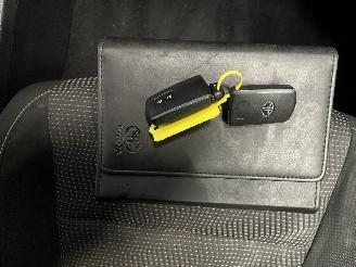 Toyota Auris Auris (E18) Hatchback 5-drs 1.8 16V Hybrid (2ZRFXE) [100kW]  (10-2012/=
03-2019) picture 23