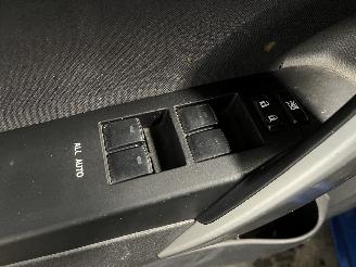 Toyota Auris Auris (E18) Hatchback 5-drs 1.8 16V Hybrid (2ZRFXE) [100kW]  (10-2012/=
03-2019) picture 17