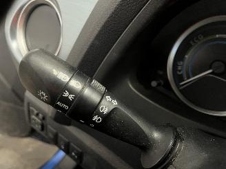 Toyota Auris Auris (E18) Hatchback 5-drs 1.8 16V Hybrid (2ZRFXE) [100kW]  (10-2012/=
03-2019) picture 18