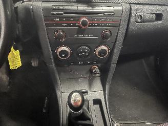 Mazda  3 (BK12) Sedan 1.6i 16V (Z627) [77kW]  (02-2004/06-2009) picture 17
