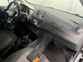 Seat Ibiza Ibiza IV (6J5) Hatchback 5-drs 1.2 TDI Ecomotive (CFWA) [55kW]  (06-20=
10/05-2015) picture 11