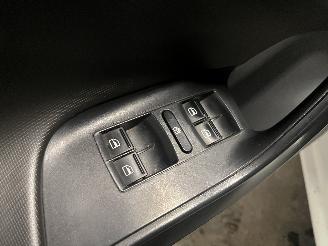 Seat Ibiza Ibiza IV (6J5) Hatchback 5-drs 1.2 TDI Ecomotive (CFWA) [55kW]  (06-20=
10/05-2015) picture 16