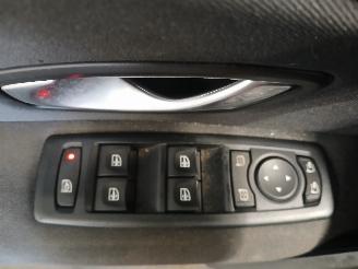 Renault Mégane Megane III Grandtour (KZ) Combi 5-drs 1.4 16V TCe 130 (H4J-700(H4J-A7)=
) [96kW]  (05-2009/02-2016) picture 14