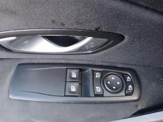 Renault Mégane Megane III Coupe (DZ) Hatchback 3-drs 1.4 16V TCe 130 (H4J-700(H4J-A7)=
) [96kW]  (04-2009/02-2016) picture 12