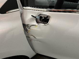 Renault Clio Clio IV Estate/Grandtour (7R) Combi 5-drs 1.5 Energy dCi 90 FAP (K9K-6=
08(K9K-B6)) [66kW]  (11-2012/08-2021) picture 13