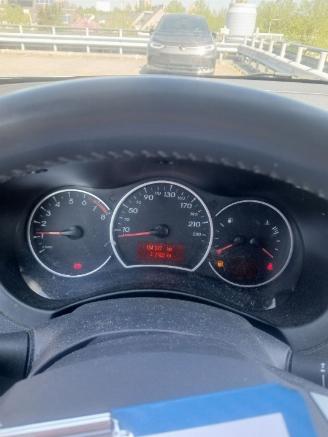 Renault Koleos Koleos I SUV 2.5 16V (2TR-703) [126kW]  (09-2008/06-2017) picture 2