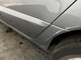 Renault Koleos Koleos I SUV 2.5 16V (2TR-703) [126kW]  (09-2008/06-2017) picture 8