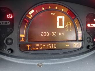 Renault Modus Modus/Grand Modus (JP) MPV 1.2 16V (D4F-740(D4F-D7)) [55kW]  (12-2004/=
12-2012) picture 2