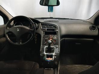 Peugeot 5008 5008 I (0A/0E) MPV 1.6 VTI 16V (EP6C(5FS)) [88kW]  (09-2009/03-2017) picture 11