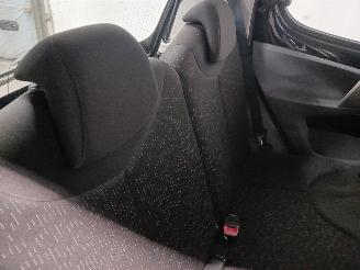 Peugeot 107 107 Hatchback 1.0 12V (384F(1KR)) [50kW]  (06-2005/05-2014) picture 9