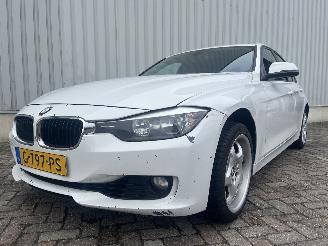 Unfallwagen BMW 3-serie 3 serie (F30) Sedan 320i 2.0 16V (N20-B20A) [180kW]  (11-2011/10-2018)= 2014/2