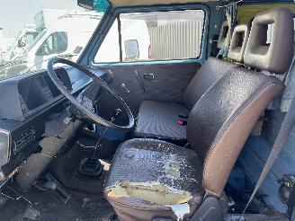 Volkswagen Transporter Transporter T3 Bus 1.9 (DF) [44kW]  (08-1982/07-1992) picture 12