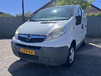 Unfallwagen Opel Vivaro Vivaro Van 2.0 CDTI (M9R-788) [84kW]  (08-2006/07-2014) 2011/8