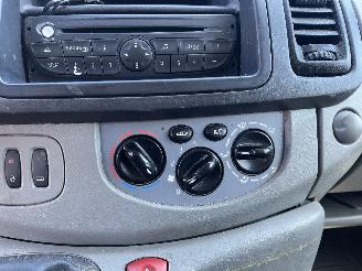 Opel Vivaro Vivaro Van 2.0 CDTI (M9R-788) [84kW]  (08-2006/07-2014) picture 21