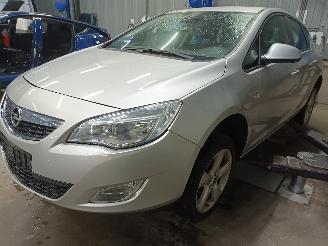 Opel Astra Astra J (PC6/PD6/PE6/PF6) Hatchback 5-drs 1.4 16V ecoFLEX (A14XER(Euro=
 5)) [74kW]  (12-2009/10-2015) picture 1