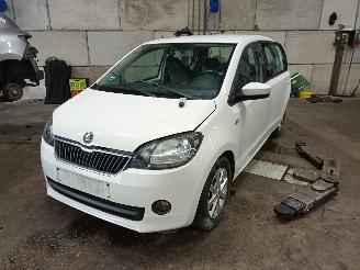 Salvage car Skoda Citigo Citigo Hatchback 1.0 12V (CHYA) [44kW]  (10-2011/08-2019) 2014/11