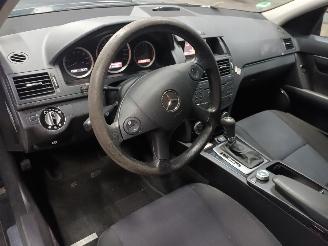Mercedes C-klasse C (W204) Sedan 3.0 C-280 V6 24V (M272.947) [170kW]  (01-2007/01-2014) picture 5