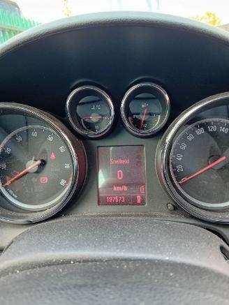 Opel Astra Astra J Sports Tourer (PD8/PE8/PF8) Combi 1.6 Turbo 16V (A16LET(Euro 5=
)) [132kW]  (10-2010/10-2015) picture 2