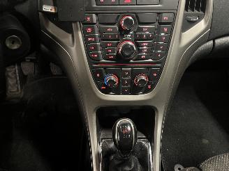 Opel Astra Astra J Sports Tourer (PD8/PE8/PF8) Combi 1.6 Turbo 16V (A16LET(Euro 5=
)) [132kW]  (10-2010/10-2015) picture 17