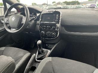 Renault Clio Clio IV Estate/Grandtour (7R) Combi 5-drs 0.9 Energy TCE 90 12V (H4B-4=
08(H4B-B4)) [66kW]  (01-2013/08-2021) picture 14