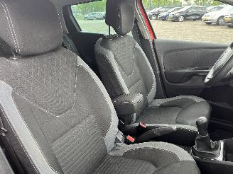Renault Clio Clio IV Estate/Grandtour (7R) Combi 5-drs 0.9 Energy TCE 90 12V (H4B-4=
08(H4B-B4)) [66kW]  (01-2013/08-2021) picture 11