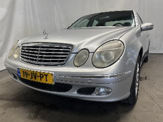 Unfallwagen Mercedes E-klasse E (W211) Sedan 2.6 E-240 V6 18V (M112.913) [130kW]  (03-2002/12-2008) 2002/9