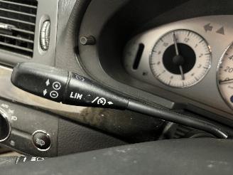 Mercedes E-klasse E (W211) Sedan 2.6 E-240 V6 18V (M112.913) [130kW]  (03-2002/12-2008) picture 21