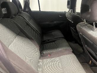 Mazda Premacy Premacy MPV 1.8 16V (FPE1) [74kW]  (07-1999/03-2005) picture 12